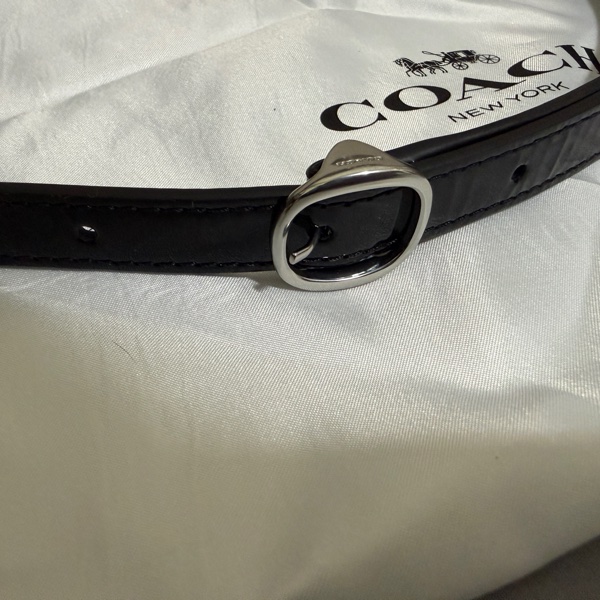 COACH STUDIO BAGUETTE 漆皮金屬C字肩背/斜背兩用法棍包-黑色-25