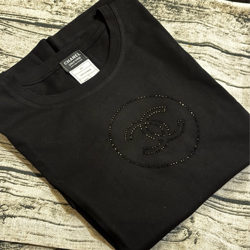 Chanel 員工T-shirt 水鑽款 L 肩41 胸98 衣長63-10