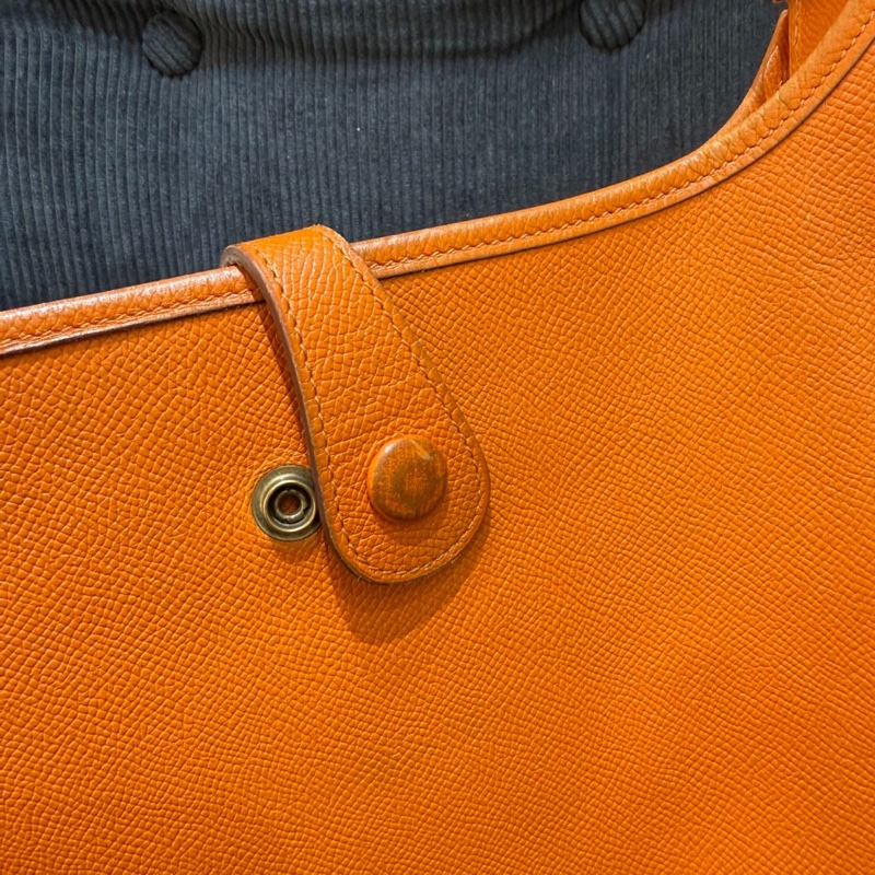 【又輕又實用👍🏻顏色亮眼🧡全網最低】愛馬仕Hermes Evelyne伊芙琳 29 火焰橙E皮  框L-5