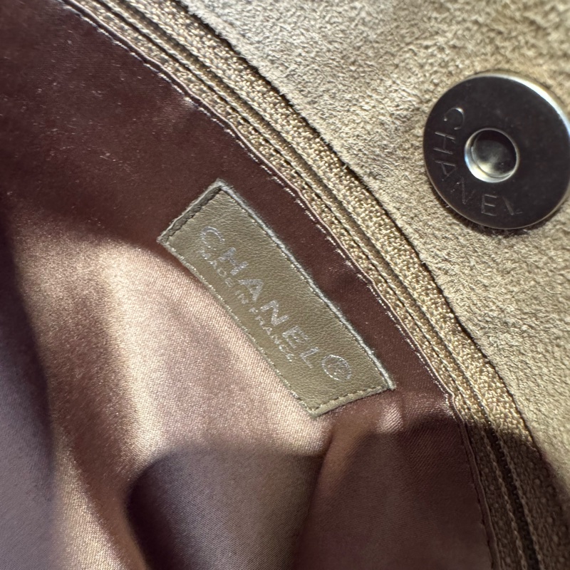 Chanel 麂皮拼色托特包-18