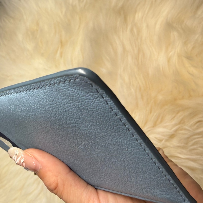 MiuMiu卡包 張員瑛必收🩵 莫蘭迪藍 卡夾 零錢包 藍 金色 miu miu-7