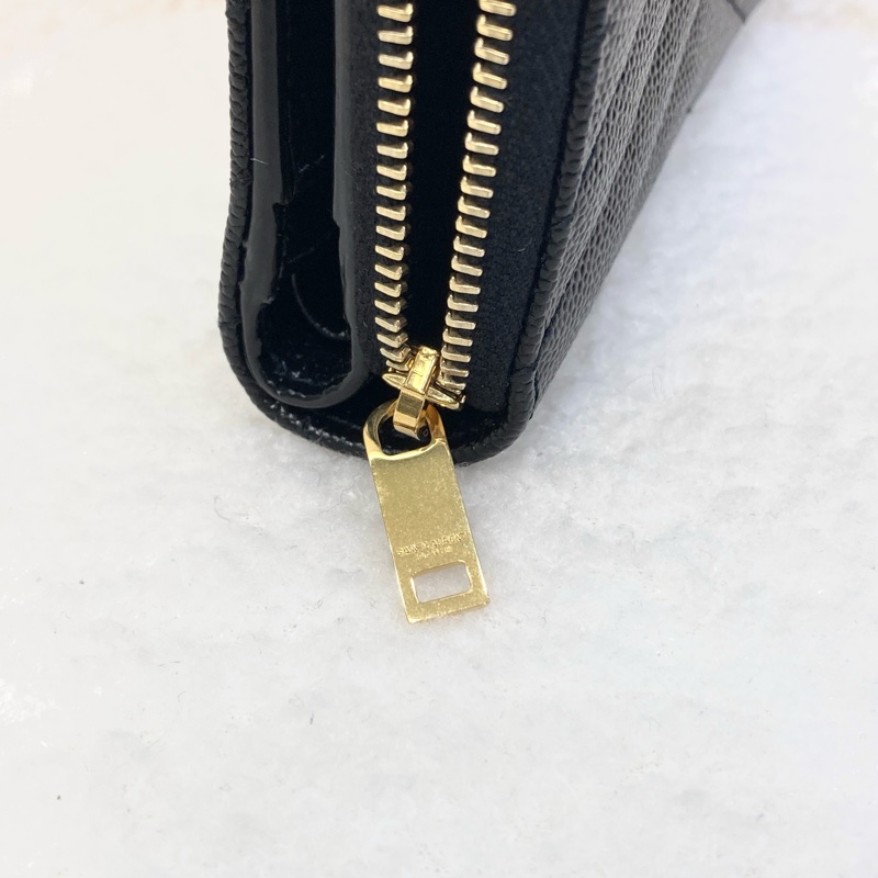 Saint Laurent YSL 黑金V紋短夾 CASSANDRE粒面牛皮 對開拉鍊零錢短夾 668288-13