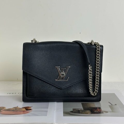 LOUIS VUITTON My lock me斜背包 - 黑銀