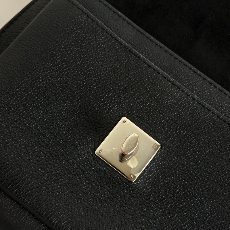 LOUIS VUITTON My lock me斜背包 - 黑銀-7