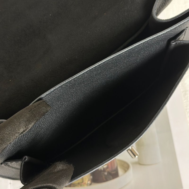 LOUIS VUITTON My lock me斜背包 - 黑銀-10