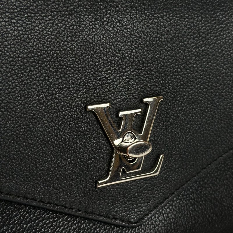 LOUIS VUITTON My lock me斜背包 - 黑銀-12