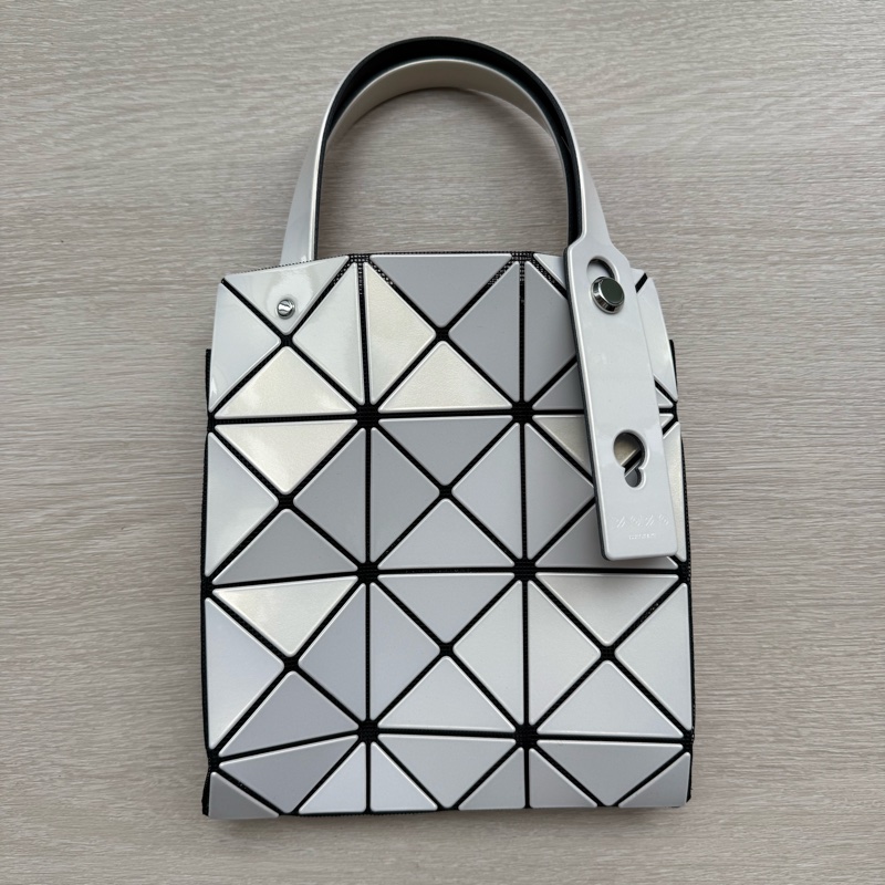 三宅一生 Issey Miyake Bao Bao 小鑽石包 米白色 全新-1