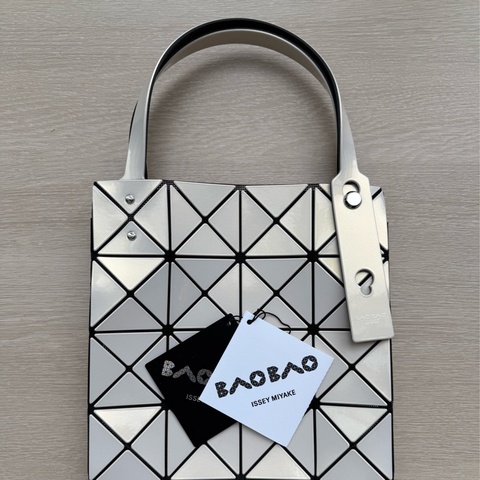 三宅一生 Issey Miyake Bao Bao 大鑽石包 米白色 全新