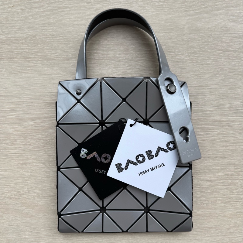 三宅一生 Issey Miyake Bao Bao 小鑽石包 銀灰色 全新-0