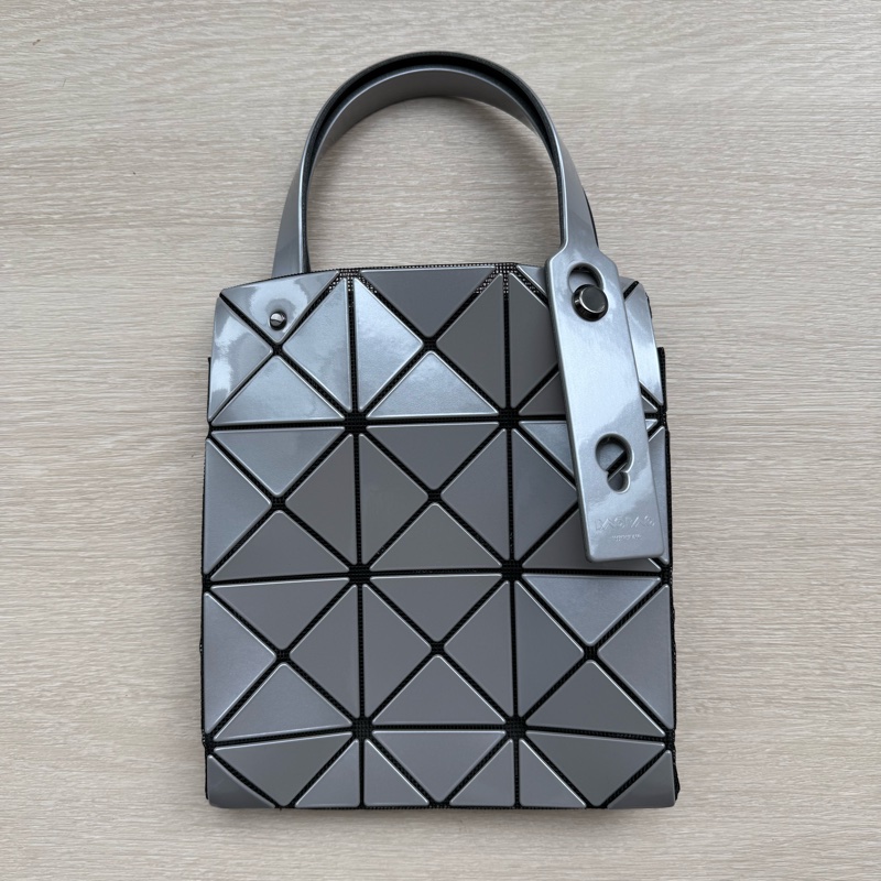 三宅一生 Issey Miyake Bao Bao 小鑽石包 銀灰色 全新-1