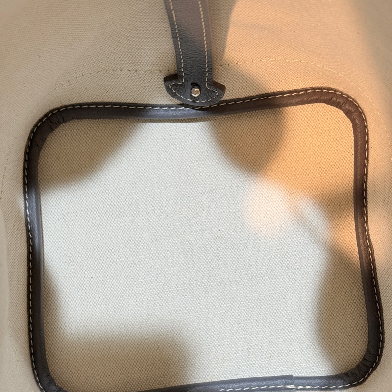 賠售超甜賣🫶🏻最好看的Goyard灰 🩶好輕好揹好裝的斜背水桶包 揹帶長度可以調-41