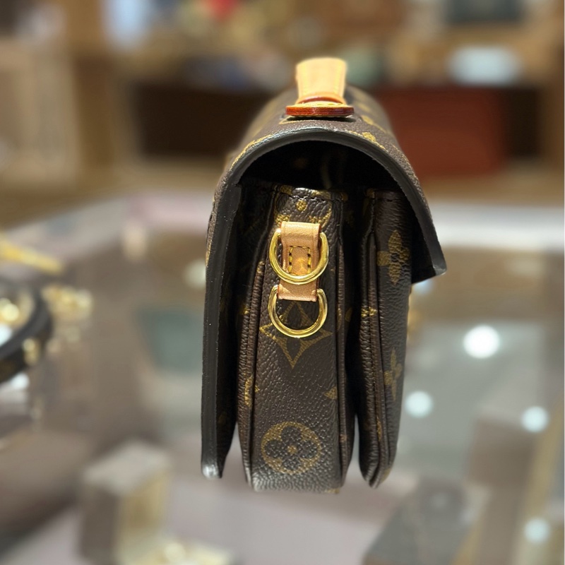 LV路易威登邮差mini老花EAST WEST邮差包链条包斜挎包-2