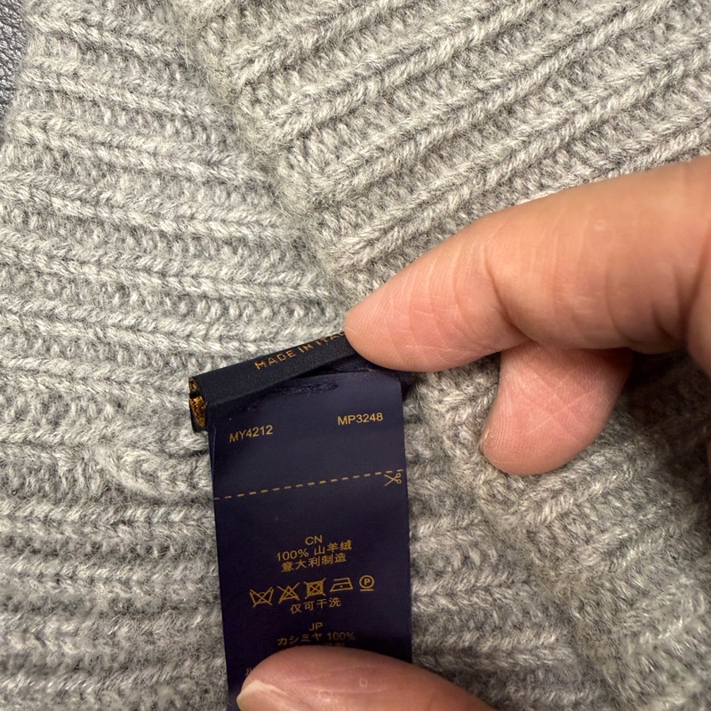 Louis Vuitton LV grey cashmere beanie MP3248 毛帽-5