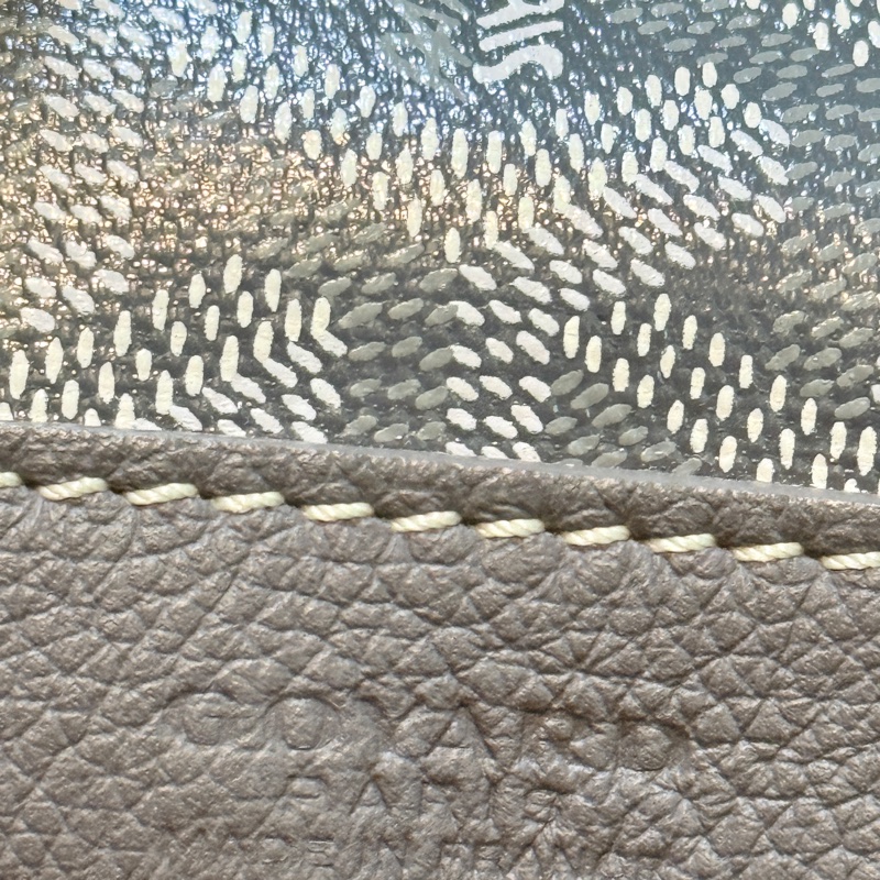 賠售超甜賣🩶灰色goyard 斜背水桶 超夯款 超輕 揹帶可調-12