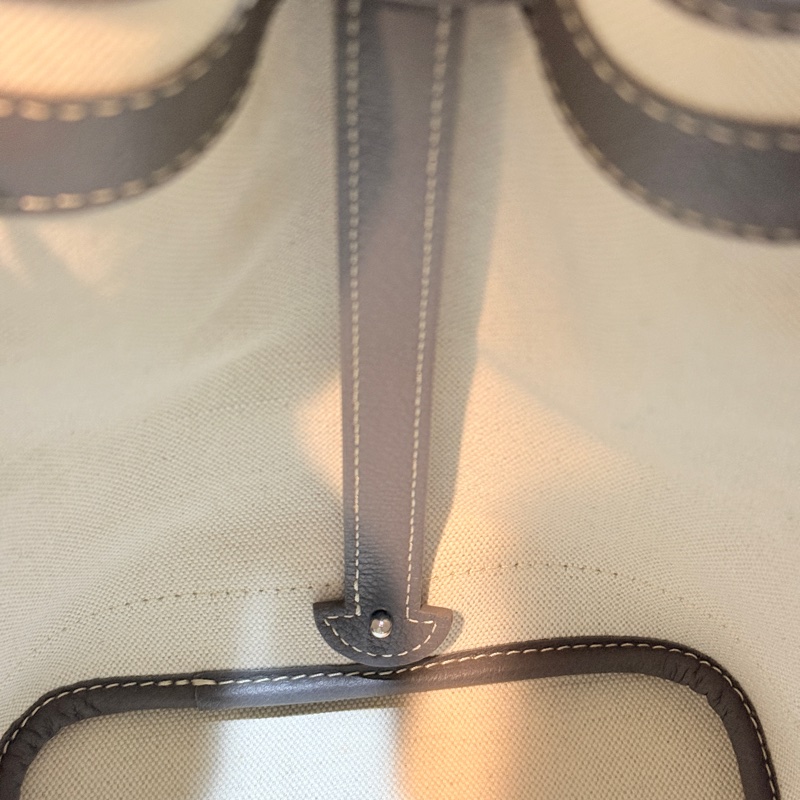 賠售超甜賣🩶灰色goyard 斜背水桶 超夯款 超輕 揹帶可調-22