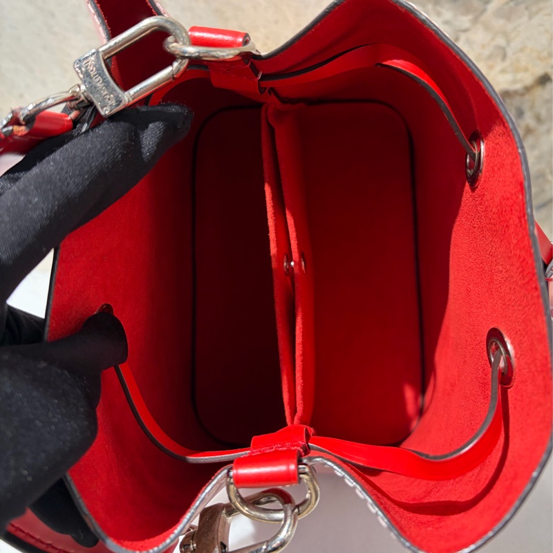 LV 粉EPI水桶包-6