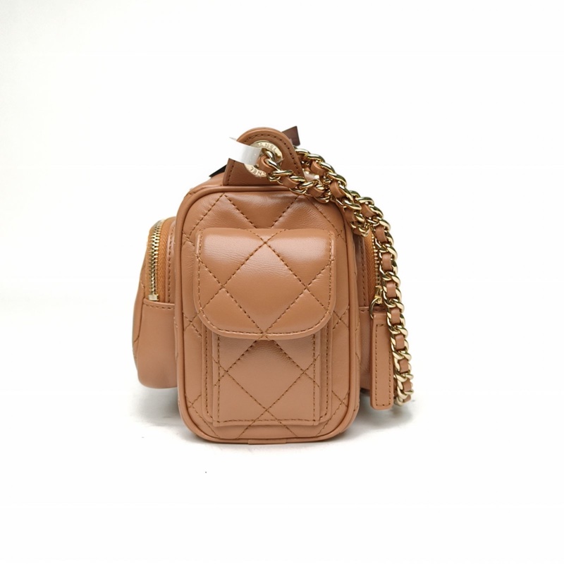CHANEL 保齡球小號奶茶色羊皮晶片開金扣肩背包-1