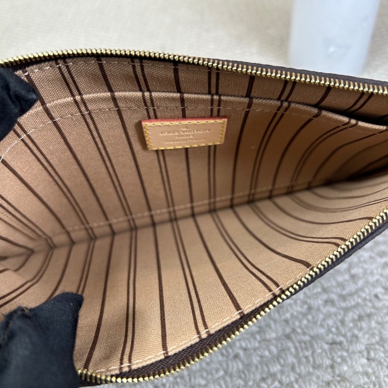 LV路易威登neverfull子袋 經典老花 可當手拿包 攜帶方便-10