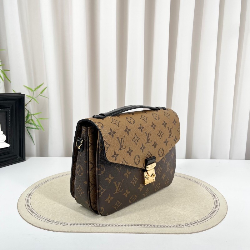 LV路易威登 25年全套 Pochette Metis拼色郵差包 經典焦糖色老花拼色郵差 皮質手感好 內裡乾淨 手提單肩斜挎都可以 日常通勤百搭 容量實用-2