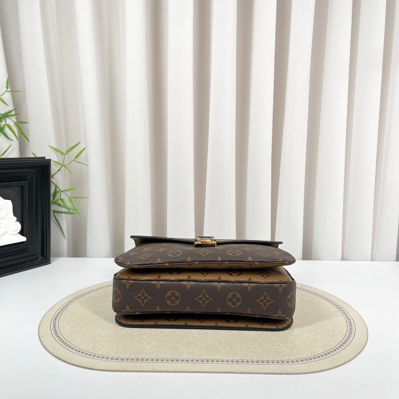 LV路易威登 25年全套 Pochette Metis拼色郵差包 經典焦糖色老花拼色郵差 皮質手感好 內裡乾淨 手提單肩斜挎都可以 日常通勤百搭 容量實用-4