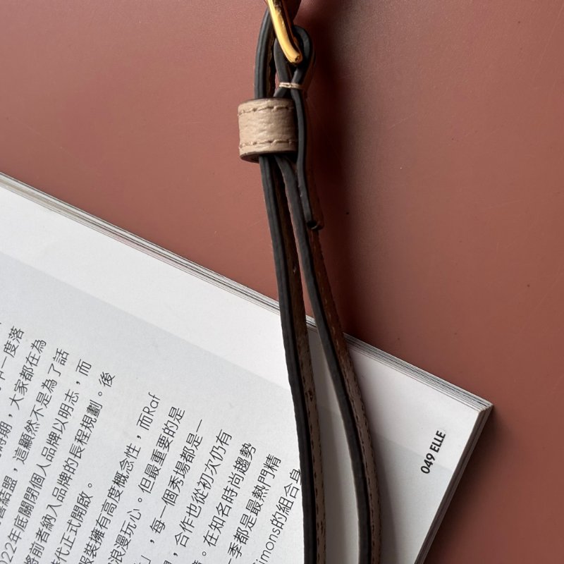 ::GUCCI:: 699296 Horsebit 1955馬銜扣造型燕麥色GG帆布斜背馬鞍包 小相機包-13