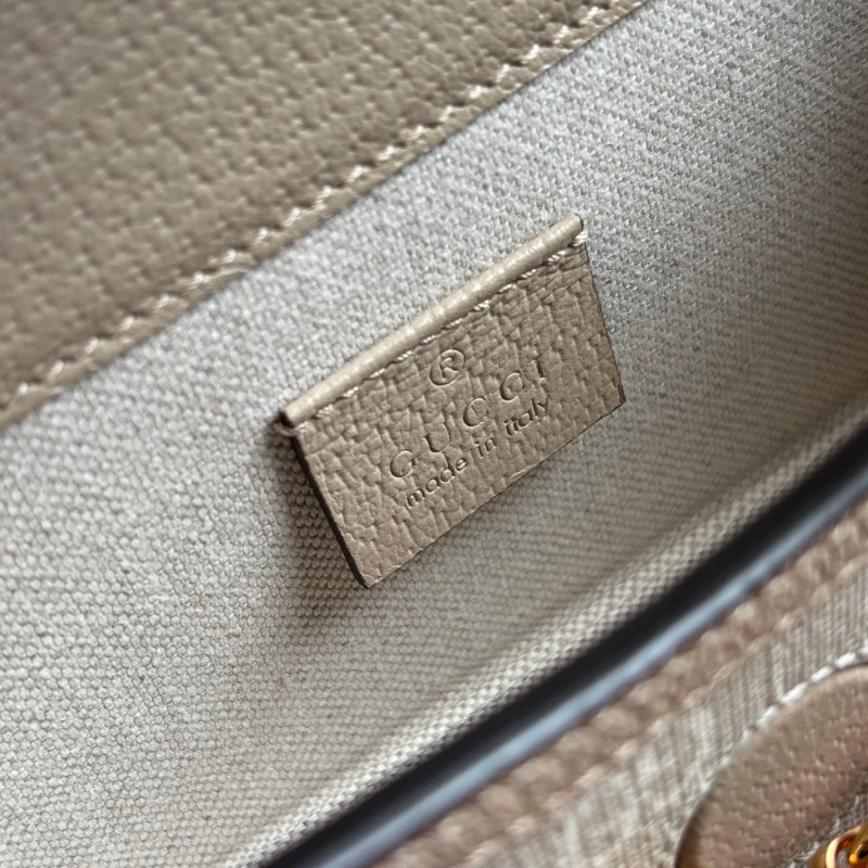 ::GUCCI:: 699296 Horsebit 1955馬銜扣造型燕麥色GG帆布斜背馬鞍包 小相機包-19