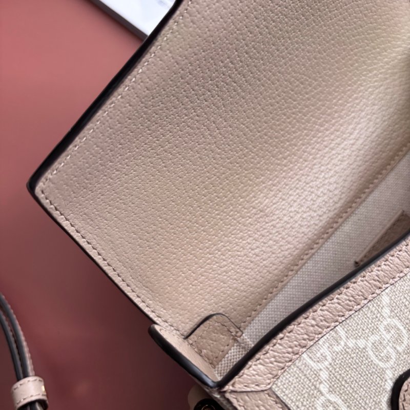 ::GUCCI:: 699296 Horsebit 1955馬銜扣造型燕麥色GG帆布斜背馬鞍包 小相機包-23