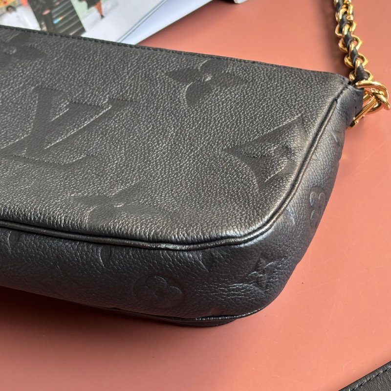 ::LOUIS VUITTON:: LV M80399 Multi Pochette Accessoires 黑色壓紋麻將包 二合一 腋下包 斜背包 肩背包-6