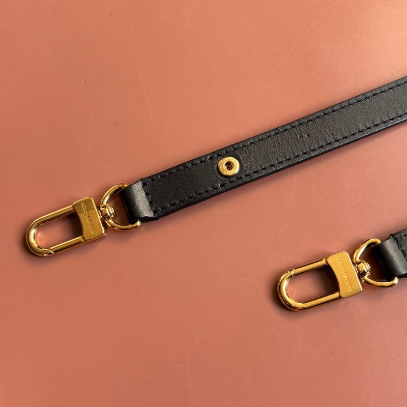 ::LOUIS VUITTON:: LV M80399 Multi Pochette Accessoires 黑色壓紋麻將包 二合一 腋下包 斜背包 肩背包-19