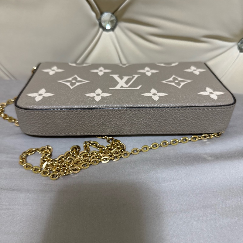 LV  Félicie Pochette M82610 三合一 斑鳩灰/奶油色-8