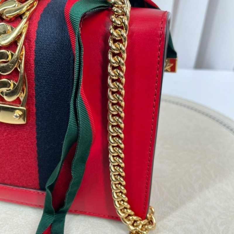 GUCCI古馳 塞爾維亞單肩包 牛皮材質 搭配經典紅綠條紋織帶和金色鏈條 金色五金配件 適合日常搭配-15