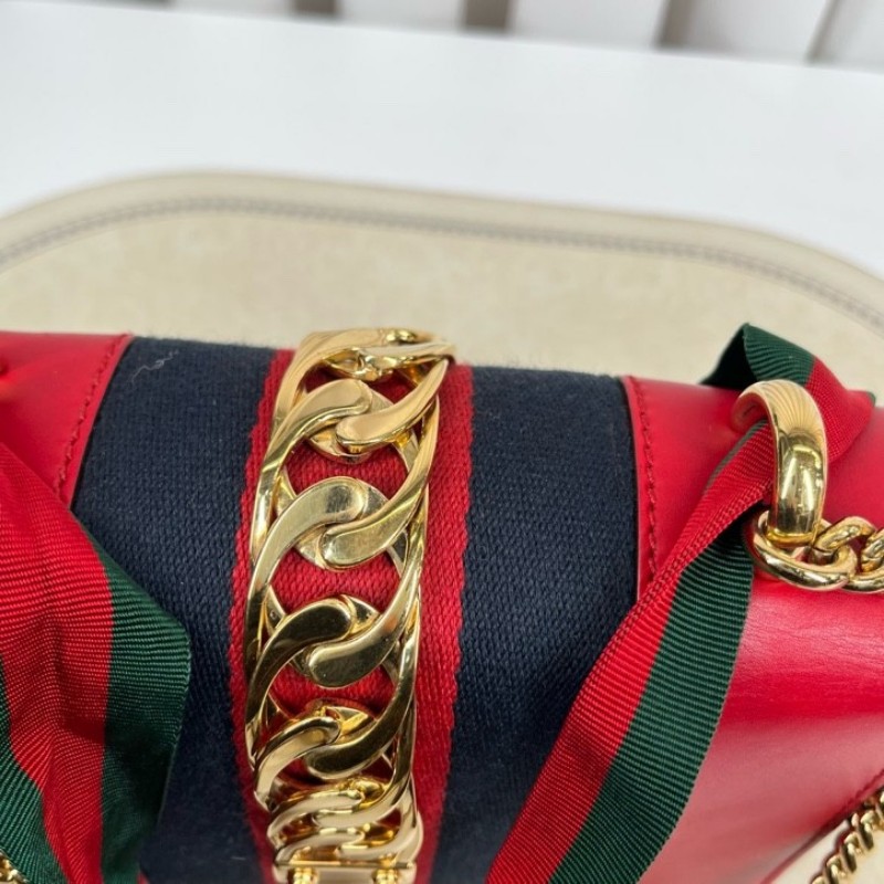 GUCCI古馳 塞爾維亞單肩包 牛皮材質 搭配經典紅綠條紋織帶和金色鏈條 金色五金配件 適合日常搭配-20