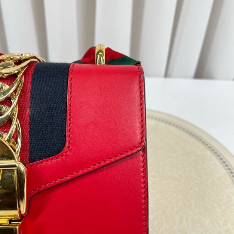 GUCCI古馳 塞爾維亞單肩包 牛皮材質 搭配經典紅綠條紋織帶和金色鏈條 金色五金配件 適合日常搭配-23
