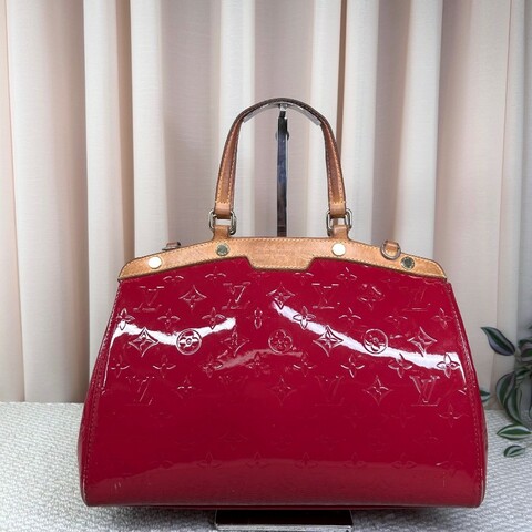 LV路易威登漆皮醫生包 老花壓紋 漆皮復古氣場全開 包型優雅又有力量感 容量實用能裝 缺肩帶 可手提 日常百搭