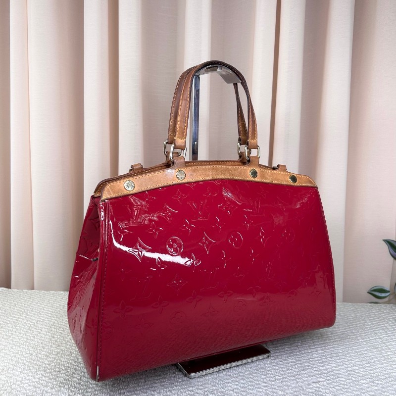 LV路易威登漆皮醫生包 老花壓紋 漆皮復古氣場全開 包型優雅又有力量感 容量實用能裝 缺肩帶 可手提 日常百搭-2