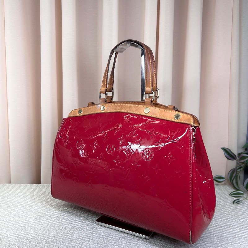 LV路易威登漆皮醫生包 老花壓紋 漆皮復古氣場全開 包型優雅又有力量感 容量實用能裝 缺肩帶 可手提 日常百搭-3