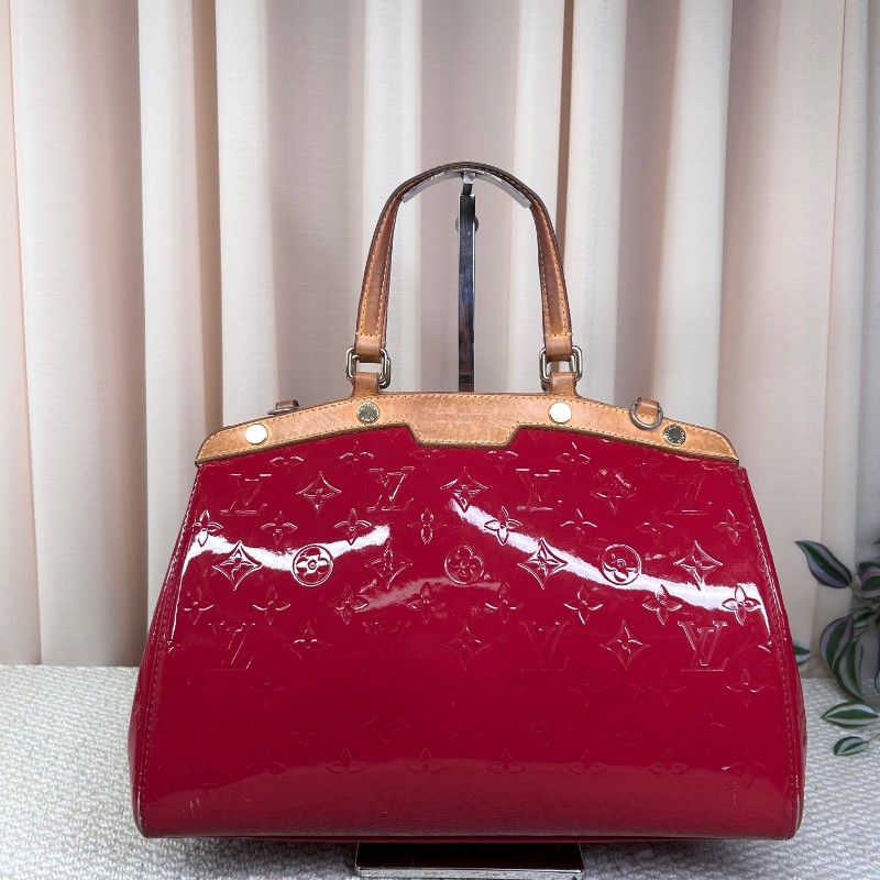 LV路易威登漆皮醫生包 老花壓紋 漆皮復古氣場全開 包型優雅又有力量感 容量實用能裝 缺肩帶 可手提 日常百搭-5