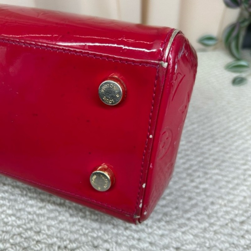 LV路易威登漆皮醫生包 老花壓紋 漆皮復古氣場全開 包型優雅又有力量感 容量實用能裝 缺肩帶 可手提 日常百搭-11