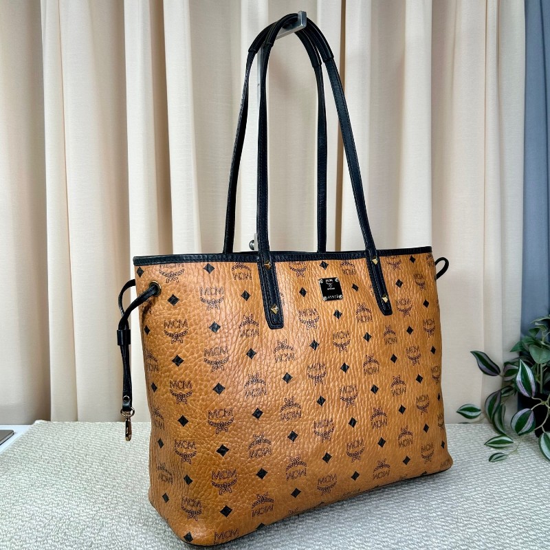 MCM干邑色拼黑色老花滿印子母包托特包 干邑色拼黑色 雙面可用 容量大 日常通勤百搭實用-2