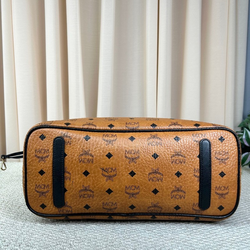 MCM干邑色拼黑色老花滿印子母包托特包 干邑色拼黑色 雙面可用 容量大 日常通勤百搭實用-4