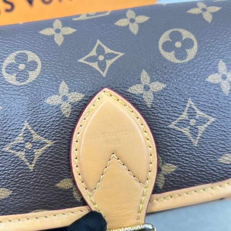 lrz-nj-專櫃價5.9折！LOUIS VUITTON  芯片款 23年全套 Diane PM 經典老花 帆布塗層 腋下包法棍包手提斜挎單肩包-22