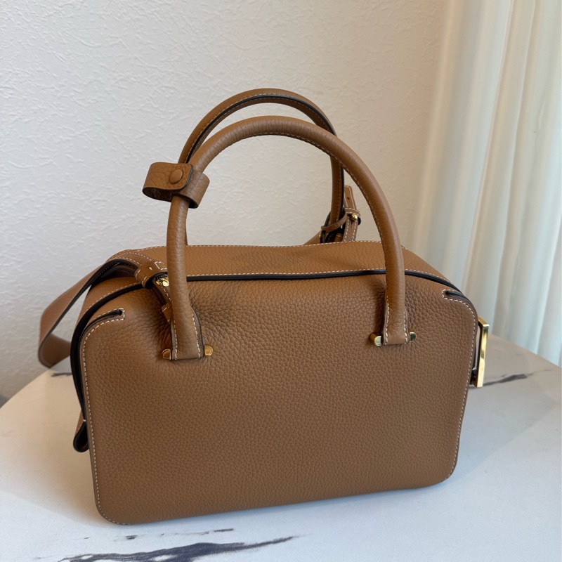 Delvaux 金棕色金大D釦拉鏈手提兩用包 貴婦必備😻-3