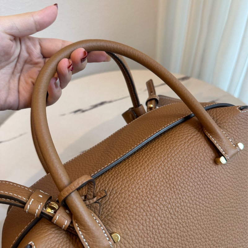 Delvaux 金棕色金大D釦拉鏈手提兩用包 貴婦必備😻-19