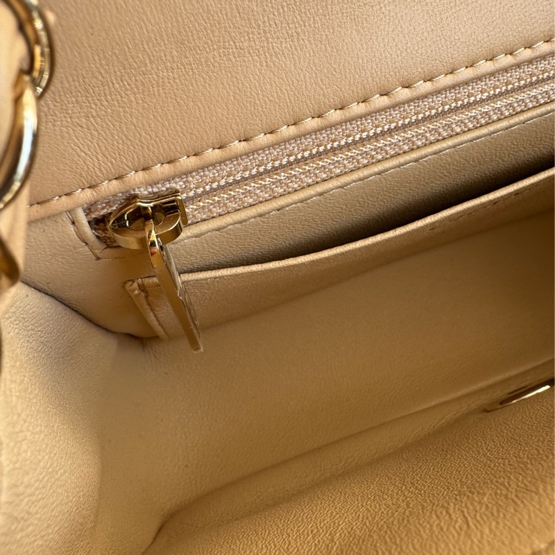 chanel奶色色淡金雙C coco20 超夯❤️‍🔥❤️‍🔥-18