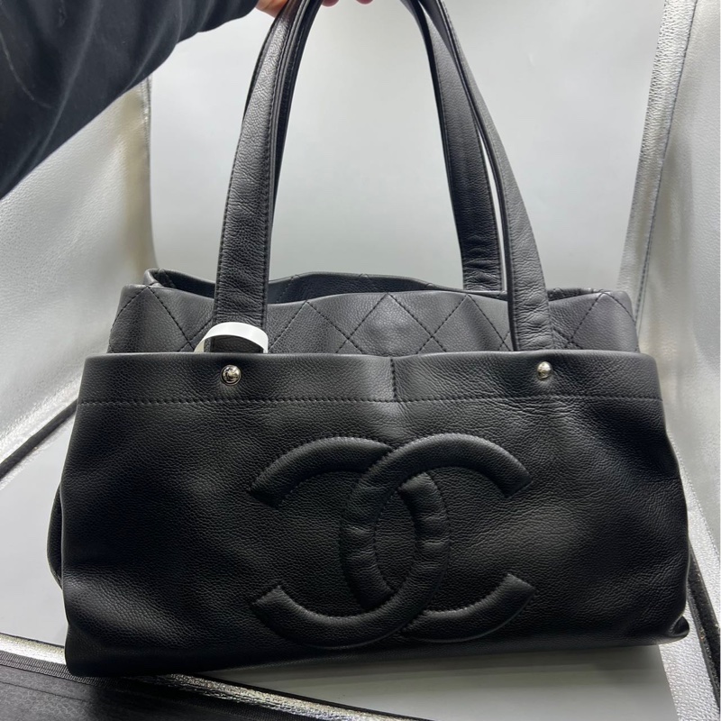 【95新 ✨ 全網最低價！】Chanel香奈兒 中古黑色托特 牛皮 鐳射標12開（下單前先詢問庫存❗️）-2