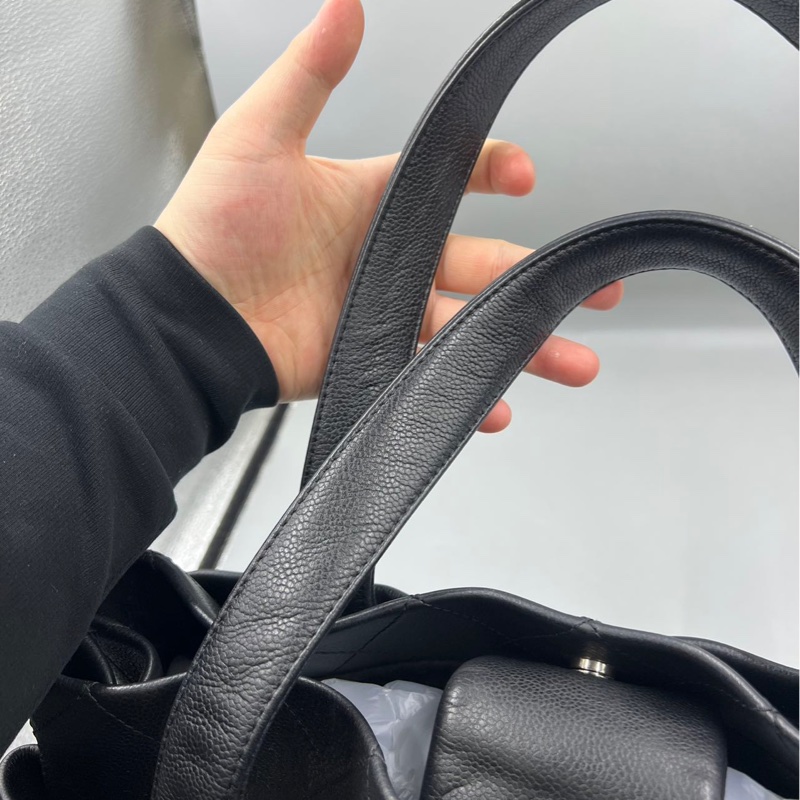 【95新 ✨ 全網最低價！】Chanel香奈兒 中古黑色托特 牛皮 鐳射標12開（下單前先詢問庫存❗️）-16