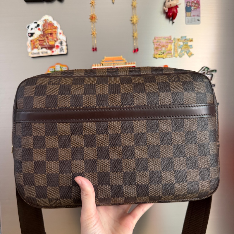 LV 咖格金釦雙層斜背記者包-0