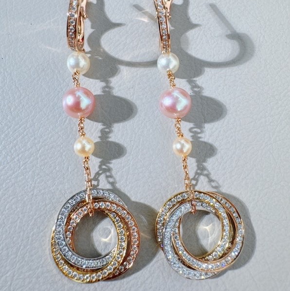 Cartier卡地亞 三色金三環滿鑽珍珠耳環，三色金搭配天然珍珠，很閃很美，少見的款式-5