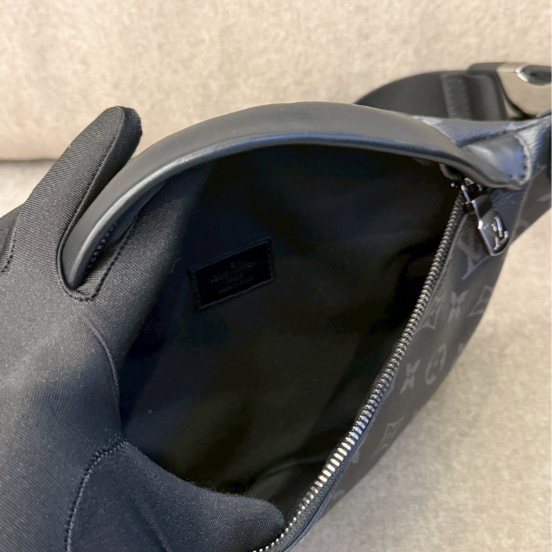 LV新款黑老花腰包-6