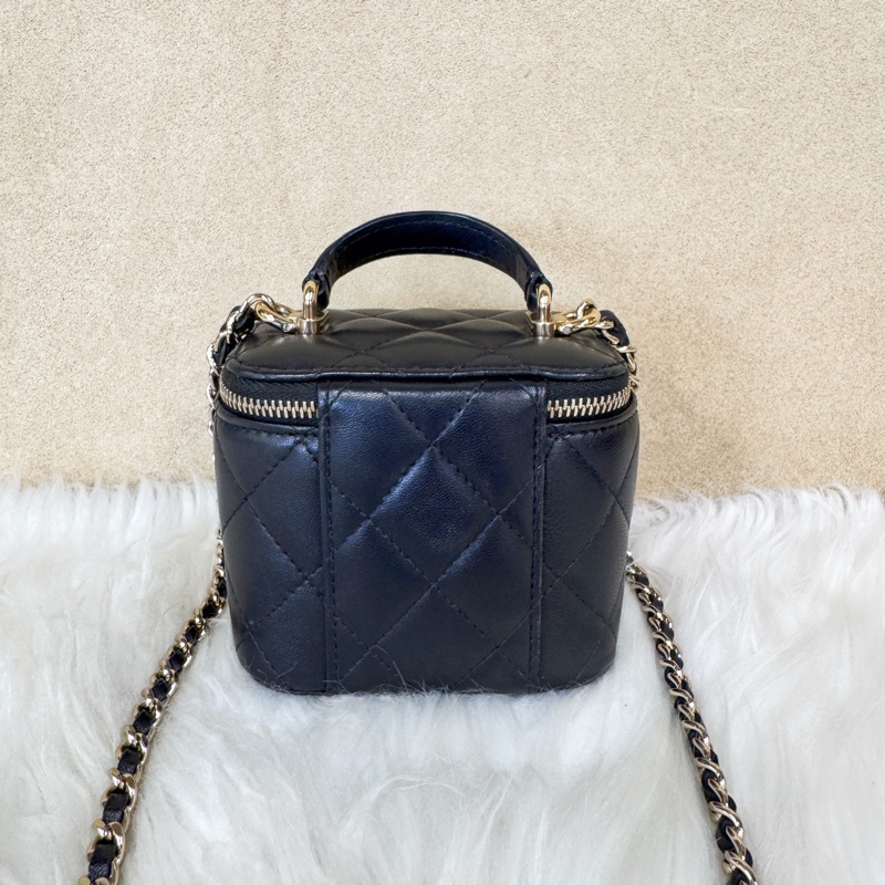 Chanel Mini小方盒 黑金手提斜背-1